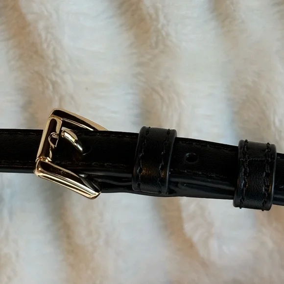 Michael Kors Black Crossbody Bag Sleek and Stylish - Picture 3 of 8